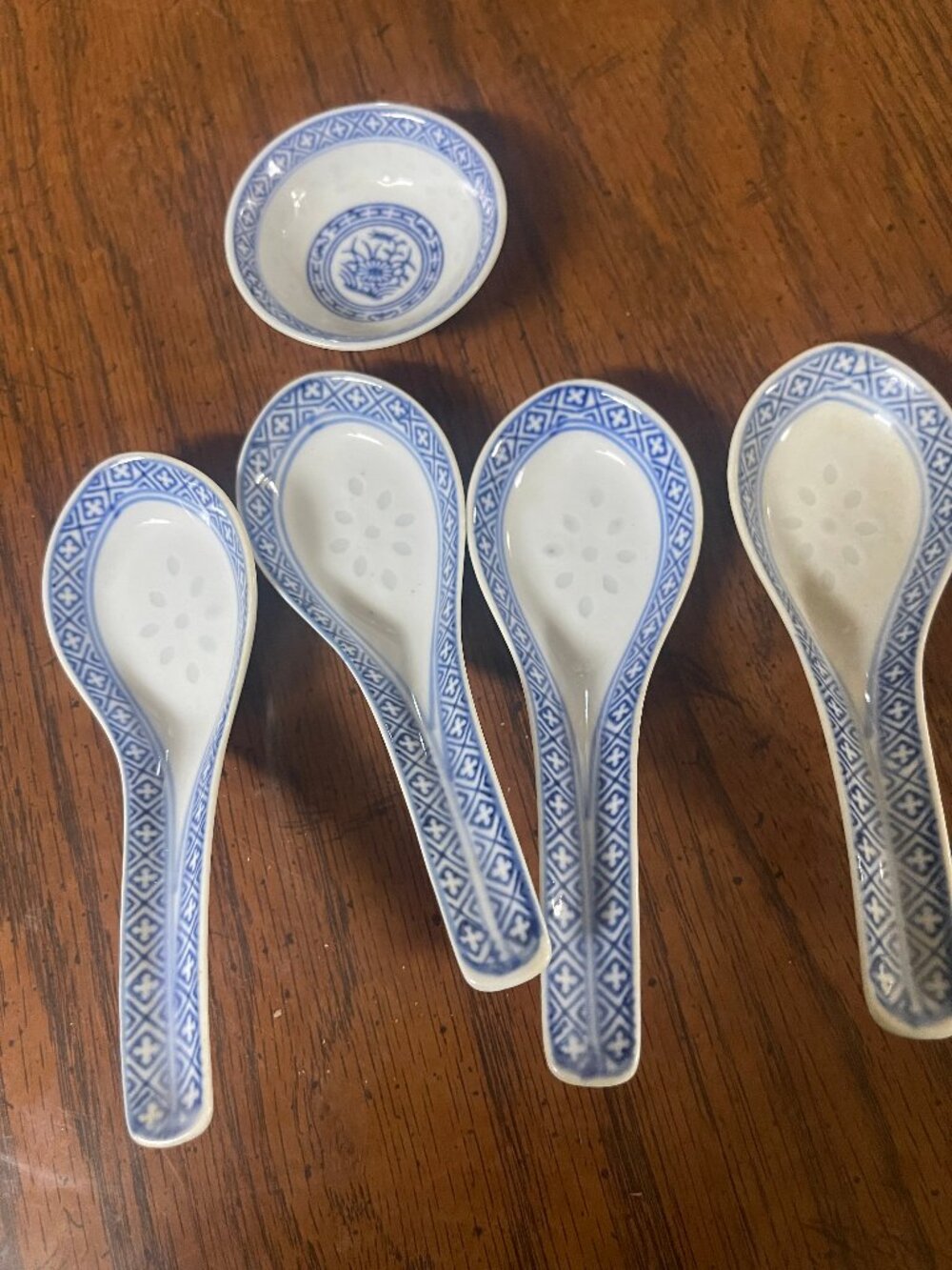 CHINESE SPOONS AND SMALL BOWL